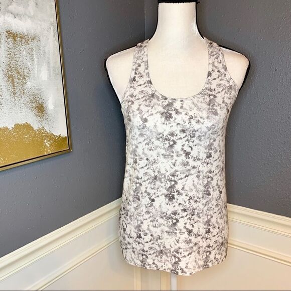 Lole Fancy Tank - Picture 2 of 8